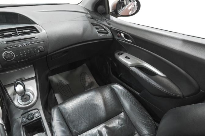 Honda Civic VIII Рестайлинг с пробегом 2008 года, цена 759 000 рублей, 218000 км, хэтчбек, Автокод Объявления