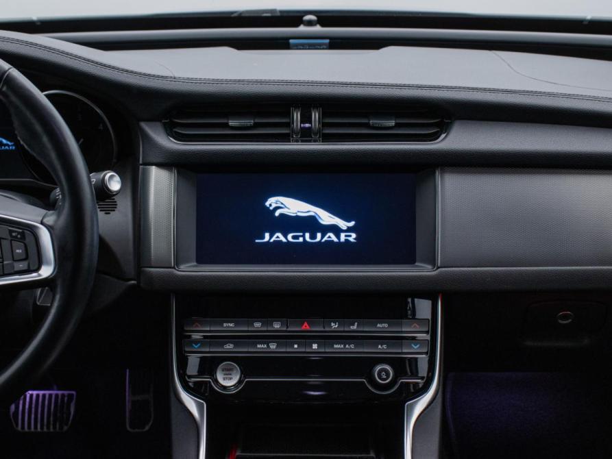 Jaguar XF II Москва  - изображение 14