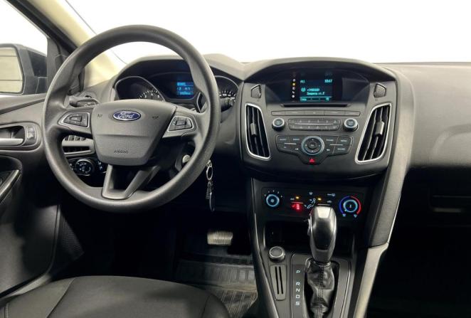 Ford Focus III Рестайлинг с пробегом 2017 года, цена 945 000 рублей, 133200 км, хэтчбек, Автокод Объявления