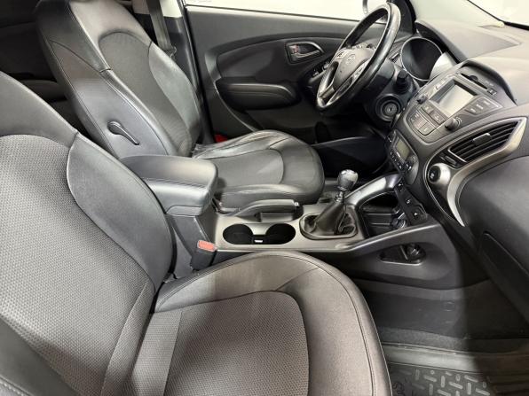 Hyundai ix35 I Рестайлинг с пробегом 2013 года, цена 1 160 000 рублей, 156375 км, внедорожник, Автокод Объявления