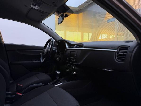 Kia Rio IV Рестайлинг с пробегом 2020 года, цена 1 599 000 рублей, 64650 км, седан, Автокод Объявления