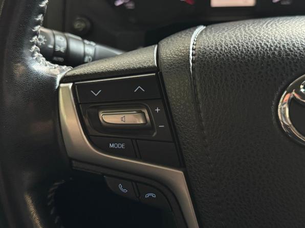 Toyota Land Cruiser Prado 150 Series Рестайлинг 3 с пробегом 2021 года, цена 6 300 000 рублей, 69619 км, внедорожник, Автокод Объявления