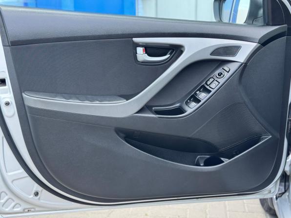 Hyundai Elantra V (MD) Рестайлинг с пробегом 2014 года, цена 1 195 000 рублей, 183000 км, седан, Автокод Объявления
