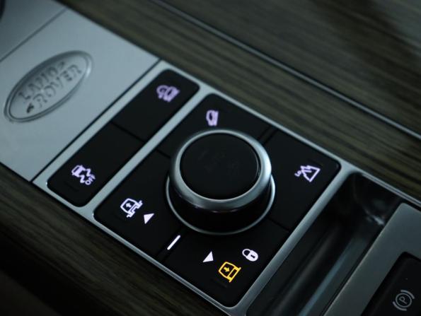 Land Rover Range Rover IV Рестайлинг с пробегом 2019 года, цена 6 732 000 рублей, 151970 км, внедорожник, Автокод Объявления