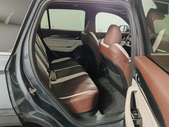 Geely Monjaro I с пробегом 2023 года, цена 3 335 000 рублей, 43704 км, внедорожник, Автокод Объявления