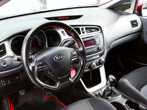 Kia Ceed II с пробегом 2014 года, цена 1 009 000 рублей, 143363 км, хэтчбек, Автокод Объявления