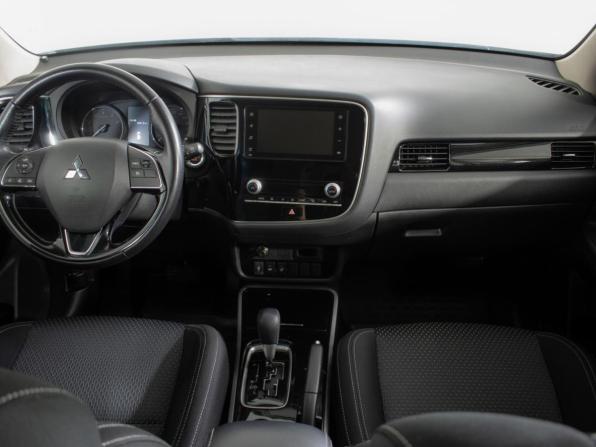 Mitsubishi Outlander III Рестайлинг 3 с пробегом 2020 года, цена 2 335 000 рублей, 87400 км, внедорожник, Автокод Объявления