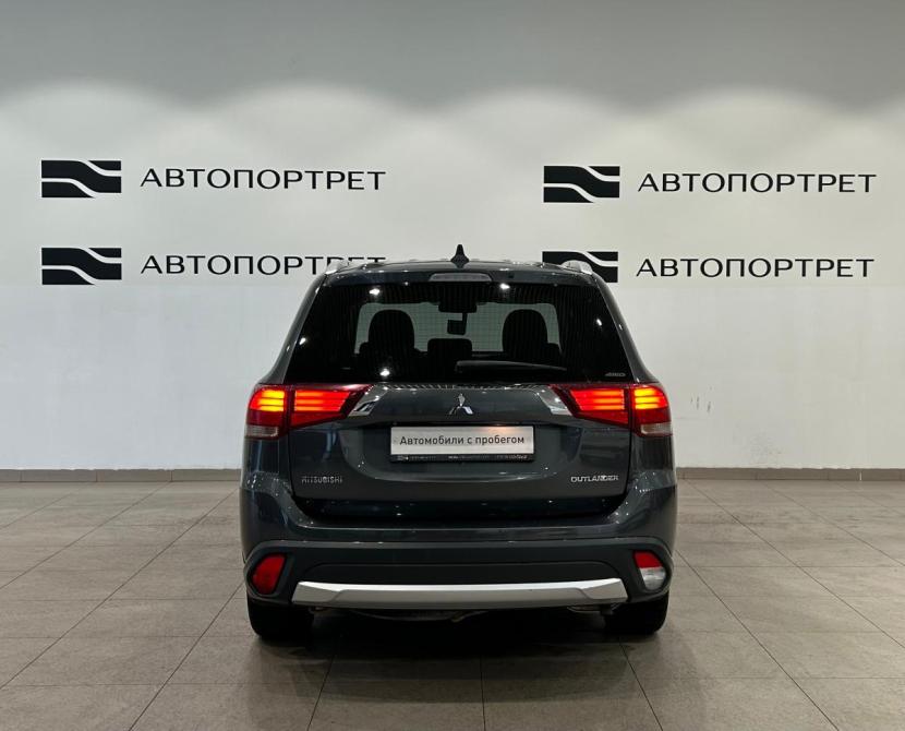 Mitsubishi Outlander III Рестайлинг 2 Санкт-Петербург  - изображение 6