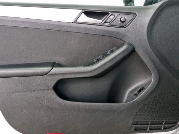 Volkswagen Jetta VI с пробегом 2013 года, цена 880 000 рублей, 219641 км, седан, Автокод Объявления