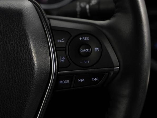 Toyota Camry VIII (XV70) Рестайлинг с пробегом 2021 года, цена 1 639 000 рублей, 239000 км, седан, Автокод Объявления