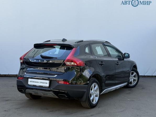 Volvo V40 Cross Country I Рестайлинг с пробегом 2018 года, цена 1 850 000 рублей, 106997 км, хэтчбек, Автокод Объявления