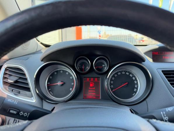 Opel Mokka I с пробегом 2013 года, цена 990 000 рублей, 114500 км, внедорожник, Автокод Объявления
