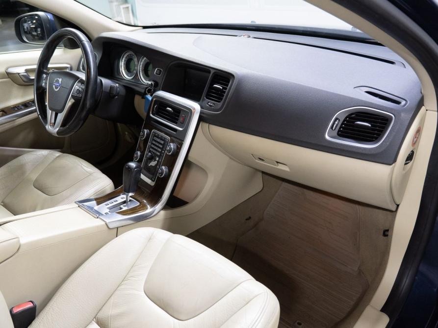 Volvo S60 II Тюмень  - изображение 15