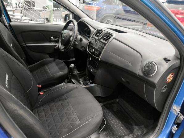 Renault Sandero II с пробегом 2017 года, цена 990 000 рублей, 73000 км, хэтчбек, Автокод Объявления