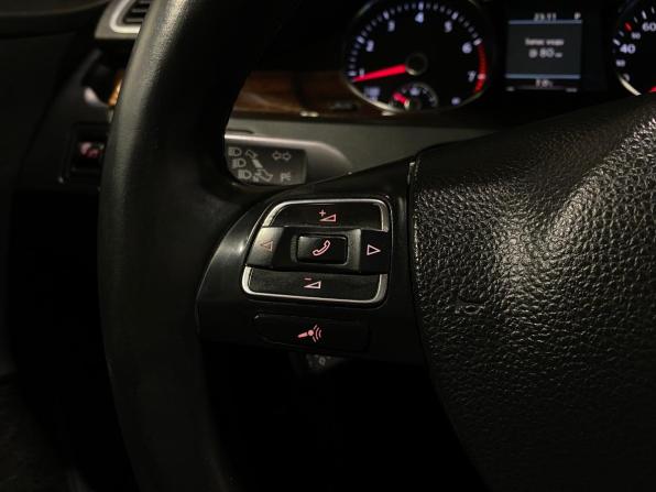 Volkswagen Passat B7 с пробегом 2013 года, цена 1 150 000 рублей, 225544 км, седан, Автокод Объявления