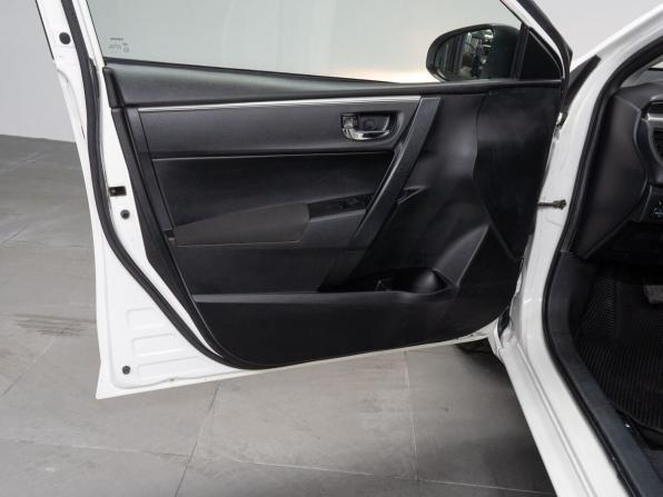 Toyota Corolla XI (E160 E170 E180) с пробегом 2013 года, цена 1 200 000 рублей, 124030 км, седан, Автокод Объявления