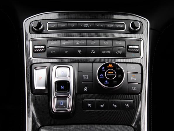 Hyundai Santa Fe IV Рестайлинг с пробегом 2021 года, цена 3 099 000 рублей, 107000 км, внедорожник, Автокод Объявления