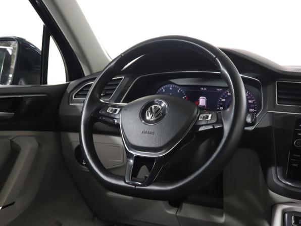 Volkswagen Tiguan II с пробегом 2017 года, цена 2 550 000 рублей, 89381 км, внедорожник, Автокод Объявления