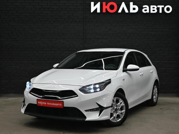 Kia Ceed III Рестайлинг с пробегом 2022 года, цена 2 290 000 рублей, 47420 км, хэтчбек, Автокод Объявления