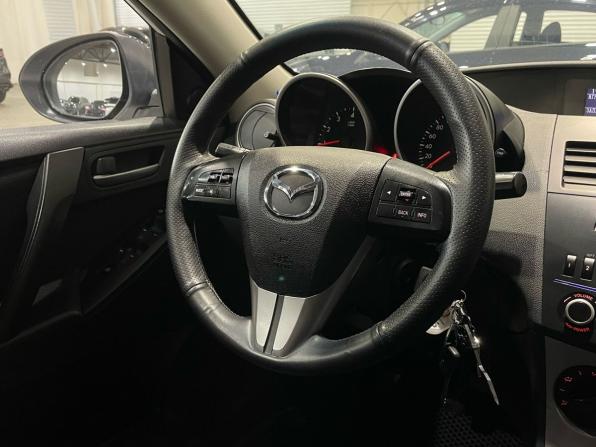 Mazda 3 II (BL) с пробегом 2009 года, цена 575 000 рублей, 192200 км, хэтчбек, Автокод Объявления