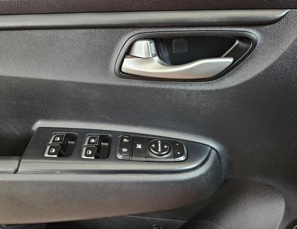 Kia Rio IV с пробегом 2018 года, цена 1 330 000 рублей, 131550 км, седан, Автокод Объявления