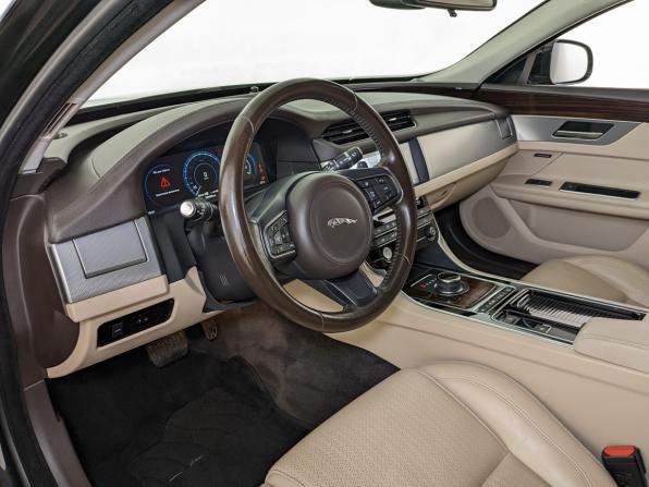 Jaguar XF II с пробегом 2016 года, цена 2 500 000 рублей, 100493 км, седан, Автокод Объявления