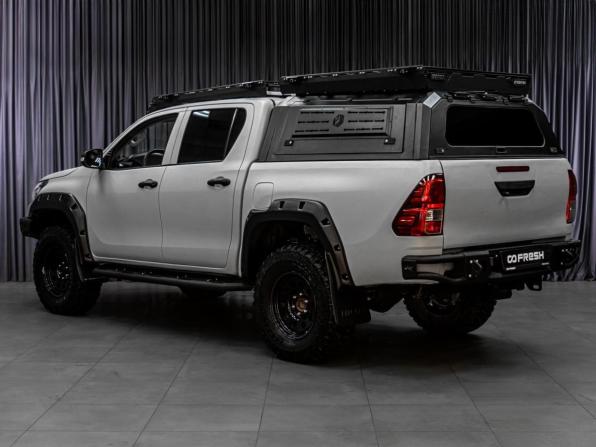 Toyota Hilux VIII с пробегом 2017 года, цена 3 584 000 рублей, 220667 км, offers.body_type.unknown, Автокод Объявления