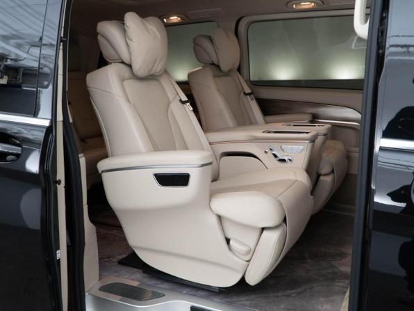 Mercedes-Benz V-Класс III (W447) Рестайлинг с пробегом 2024 года, цена 9 598 999 рублей, 12416 км, минивэн, Автокод Объявления