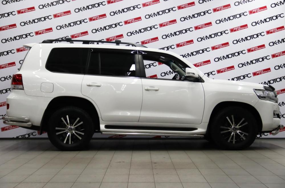 Toyota Land Cruiser 200 Series Рестайлинг 2 Сургут  - изображение 6
