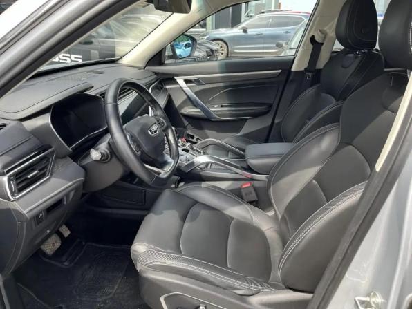 Geely Atlas Pro с пробегом 2023 года, цена 2 200 000 рублей, 30500 км, внедорожник, Автокод Объявления