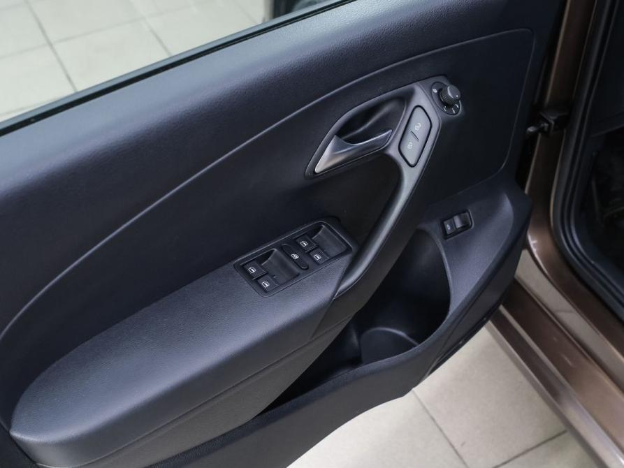 Volkswagen Polo V Рестайлинг Самара  - изображение 9