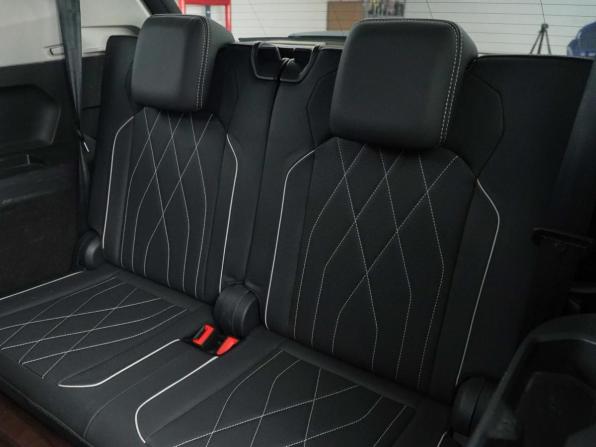 Volkswagen Tiguan II Рестайлинг с пробегом 2021 года, цена 3 749 077 рублей, 44309 км, внедорожник, Автокод Объявления