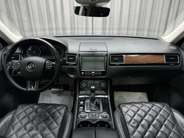 Volkswagen Touareg II Рестайлинг с пробегом 2016 года, цена 2 599 000 рублей, 223607 км, внедорожник, Автокод Объявления