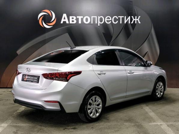 Hyundai Solaris II с пробегом 2017 года, цена 1 230 000 рублей, 97451 км, седан, Автокод Объявления