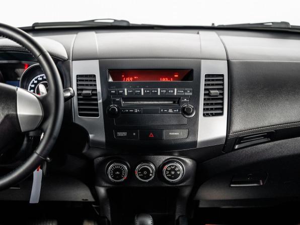 Mitsubishi Outlander II Рестайлинг с пробегом 2011 года, цена 1 095 500 рублей, 240655 км, внедорожник, Автокод Объявления