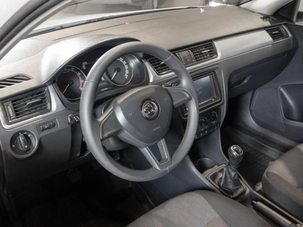 Skoda Rapid I Рестайлинг с пробегом 2017 года, цена 1 250 000 рублей, 75460 км, лифтбек, Автокод Объявления