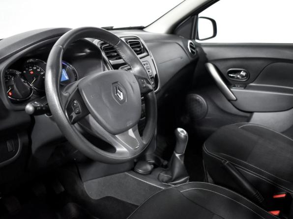 Renault Sandero II с пробегом 2015 года, цена 935 000 рублей, 34442 км, хэтчбек, Автокод Объявления