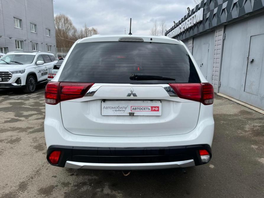 Mitsubishi Outlander III Рестайлинг 2 Нижнекамск  - изображение 10