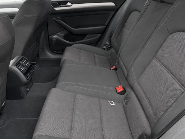 Volkswagen Passat B8 с пробегом 2015 года, цена 1 499 000 рублей, 185000 км, седан, Автокод Объявления