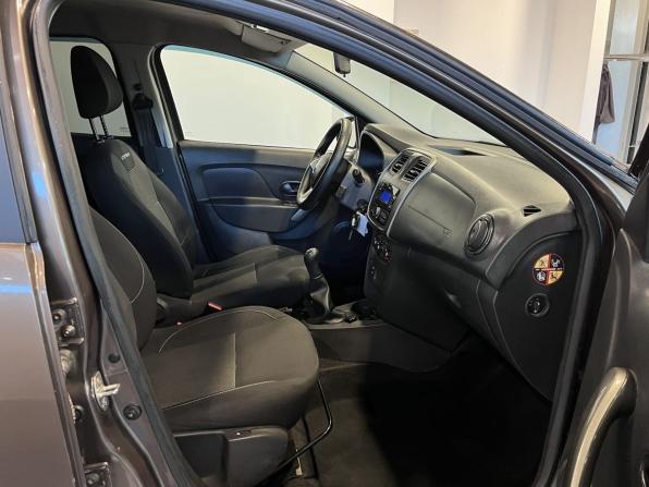 Renault Sandero II Рестайлинг с пробегом 2019 года, цена 1 280 000 рублей, 88425 км, хэтчбек, Автокод Объявления