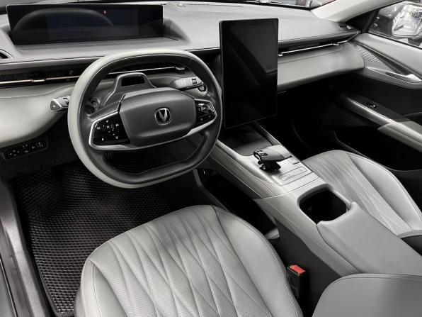 Changan Lamore с пробегом 2023 года, цена 1 845 000 рублей, 60888 км, седан, Автокод Объявления