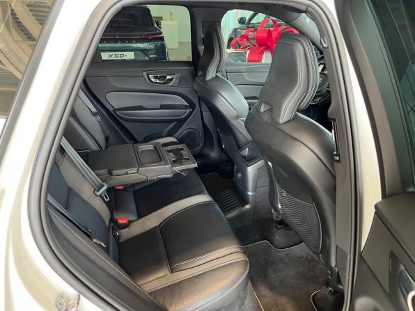 Volvo XC60 II Рестайлинг с пробегом 2021 года, цена 3 997 000 рублей, 93025 км, внедорожник, Автокод Объявления