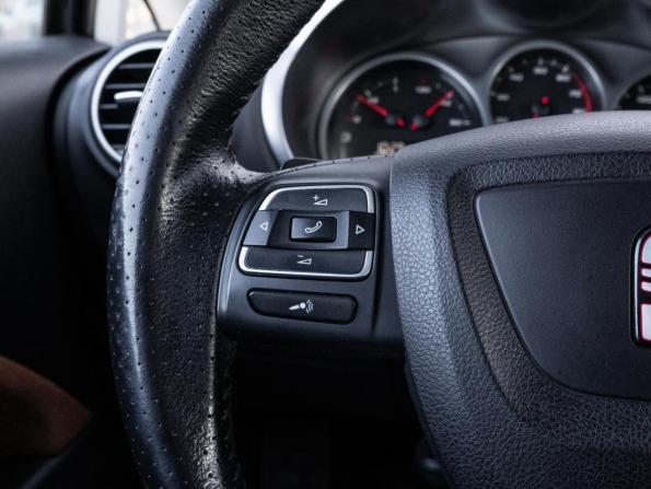 SEAT Leon II Рестайлинг с пробегом 2012 года, цена 765 000 рублей, 281879 км, хэтчбек, Автокод Объявления