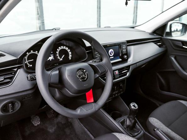 Skoda Rapid II с пробегом 2020 года, цена 980 000 рублей, 200518 км, лифтбек, Автокод Объявления