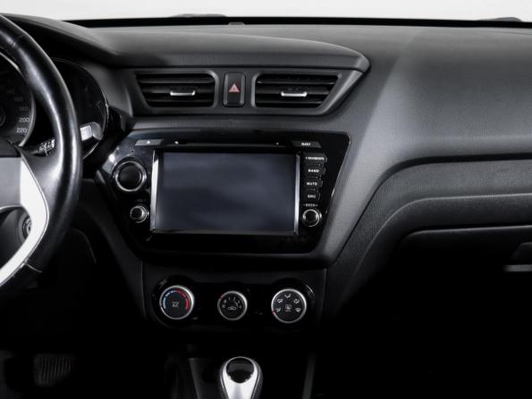 Kia Rio III Рестайлинг с пробегом 2015 года, цена 979 000 рублей, 114732 км, хэтчбек, Автокод Объявления