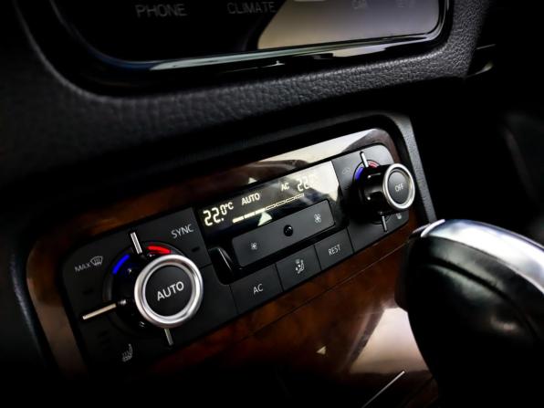 Volkswagen Touareg II с пробегом 2013 года, цена 1 952 500 рублей, 177393 км, внедорожник, Автокод Объявления
