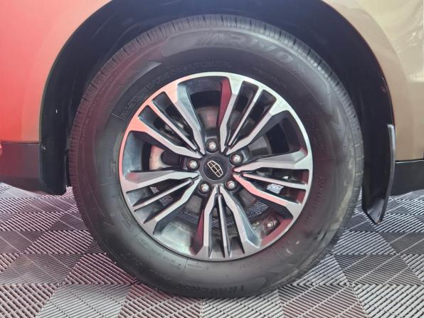 Geely Emgrand X7 I Рестайлинг 2 с пробегом 2019 года, цена 1 349 000 рублей, 91000 км, внедорожник, Автокод Объявления