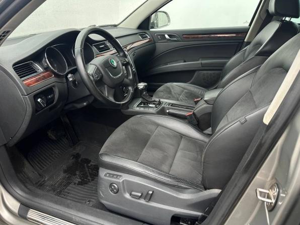 Skoda Superb II с пробегом 2010 года, цена 700 000 рублей, 297947 км, лифтбек, Автокод Объявления