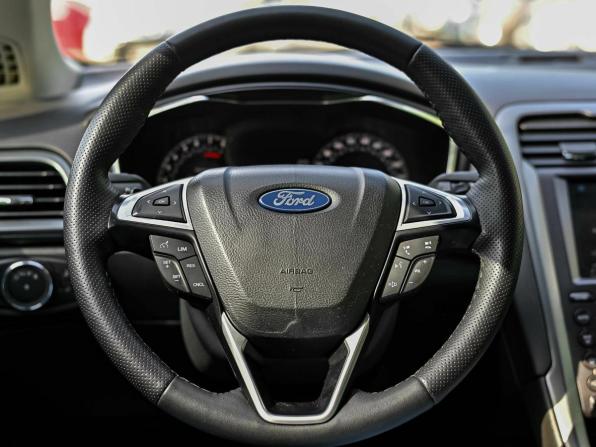 Ford Mondeo V с пробегом 2017 года, цена 1 380 000 рублей, 168452 км, седан, Автокод Объявления