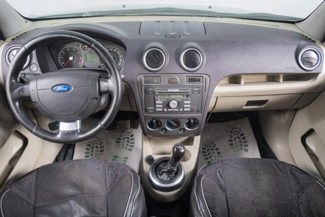 Ford Fusion I Рестайлинг с пробегом 2006 года, цена 489 000 рублей, 190000 км, хэтчбек, Автокод Объявления